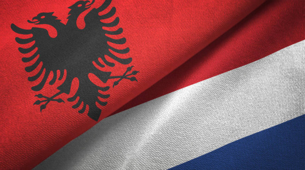 Hollanda Dhe Shqiperia